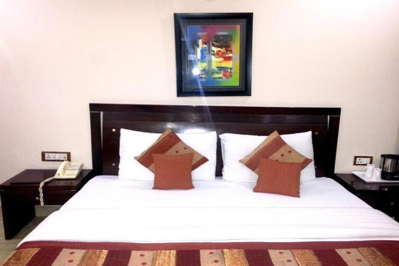Hotel Suncity เดลี ภายนอก รูปภาพ