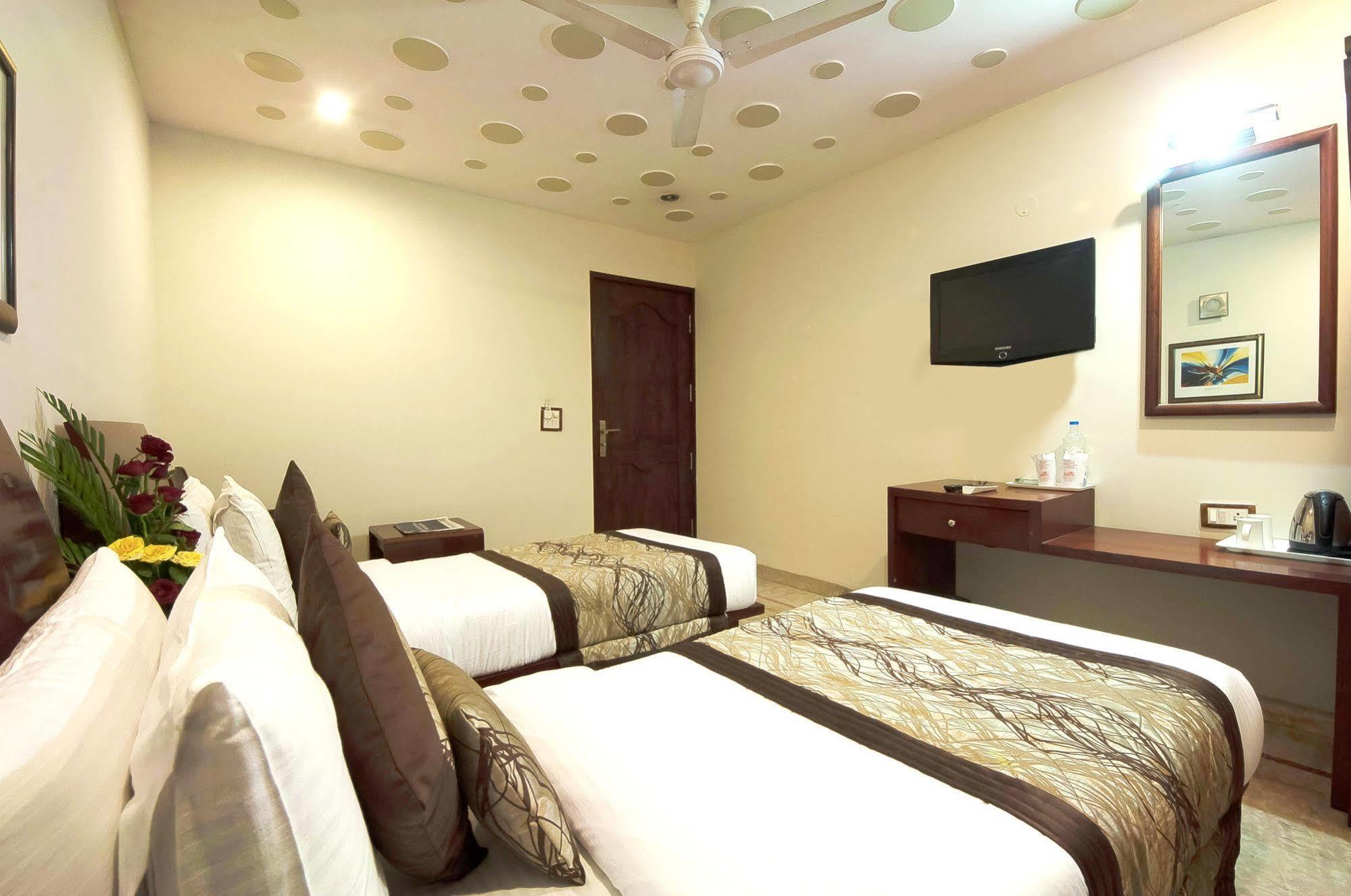Hotel Suncity เดลี ภายนอก รูปภาพ