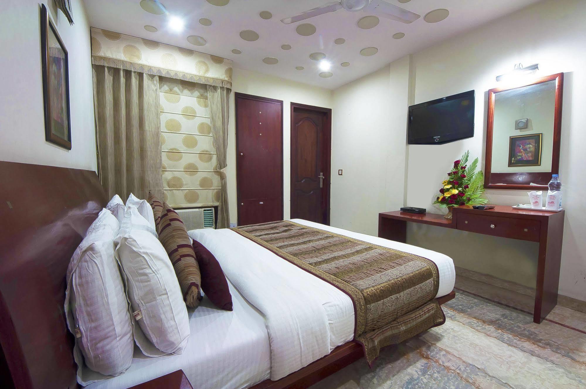 Hotel Suncity เดลี ภายนอก รูปภาพ